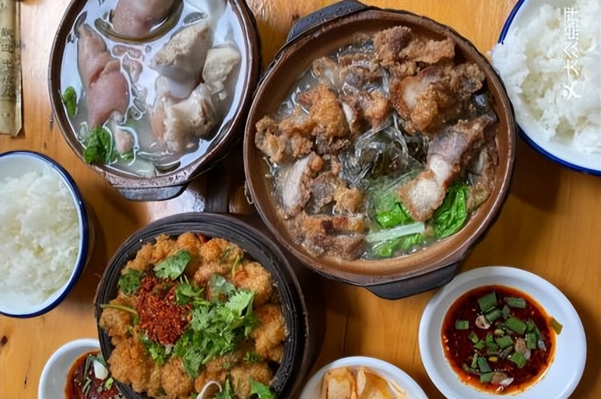 整整100家！乐山这些地道美食小馆够你吃一年!