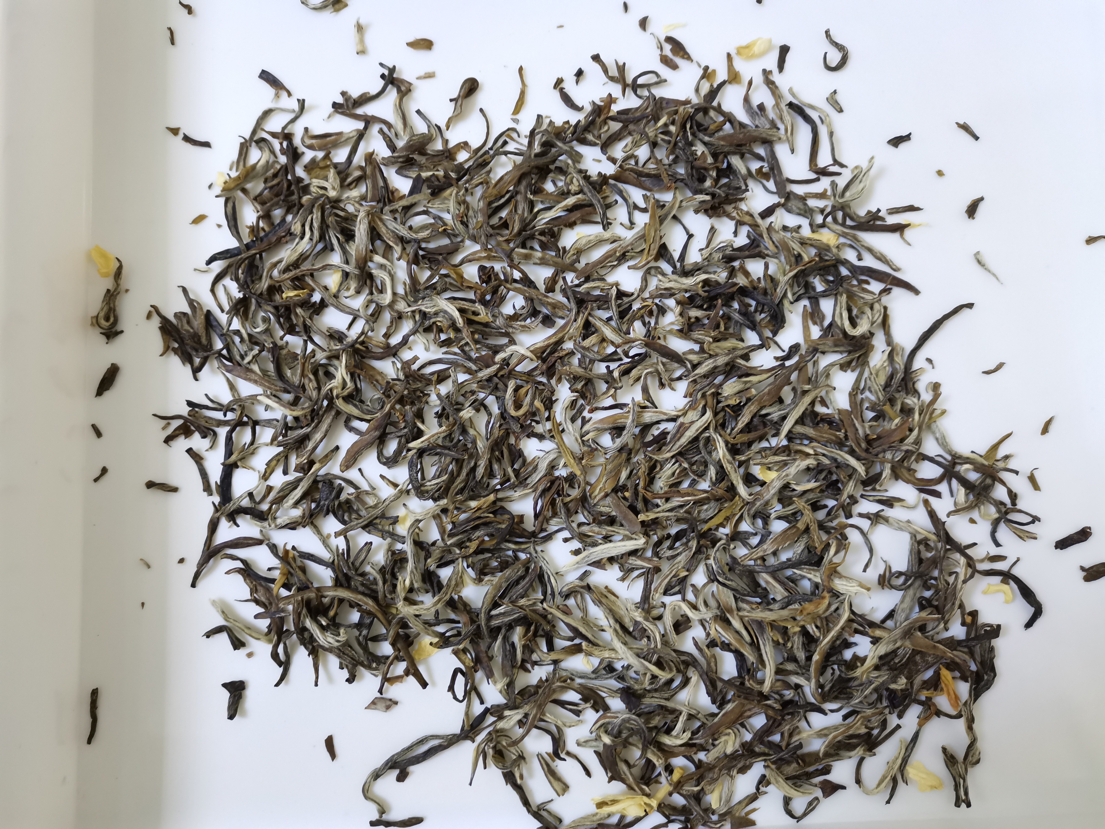 张一元龙毫茉莉花茶真实测评,福州茉莉花茶与张一元龙毫哪个好