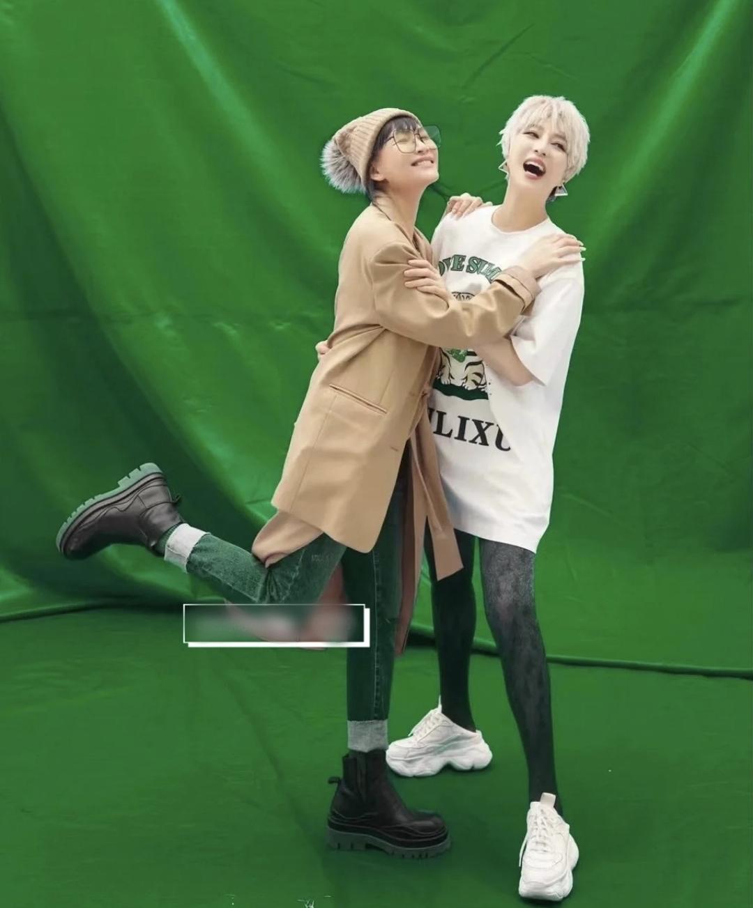 范冰冰戴白色假发玩自拍,范冰冰高清近镜头混剪