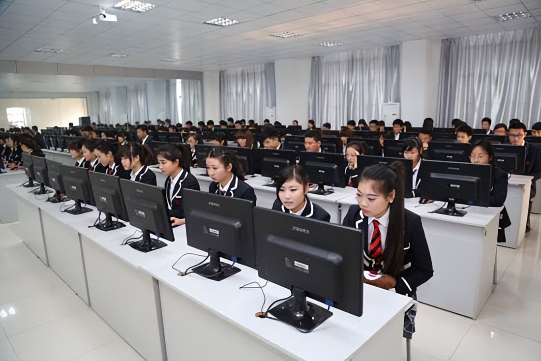 计算机专业和医学专业哪个好,大学计算机专业和医学专业哪个累