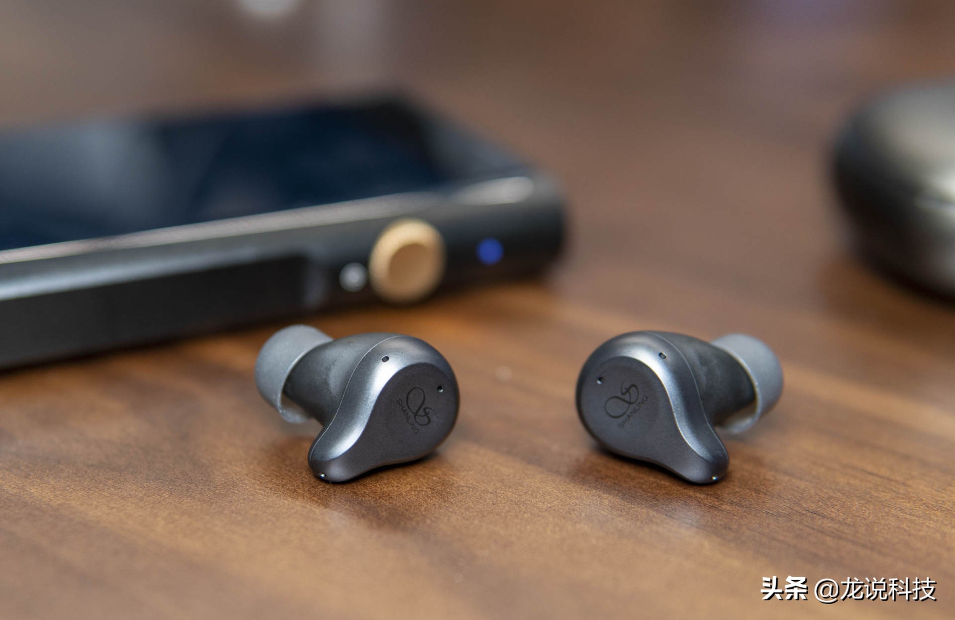 山灵m6无损音乐播放器拆机,山灵m6播放器评测