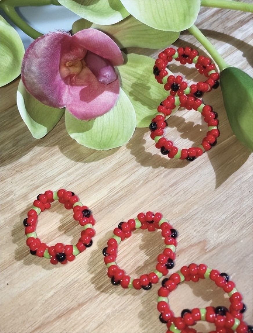 y2k时尚风潮,y2k流行元素