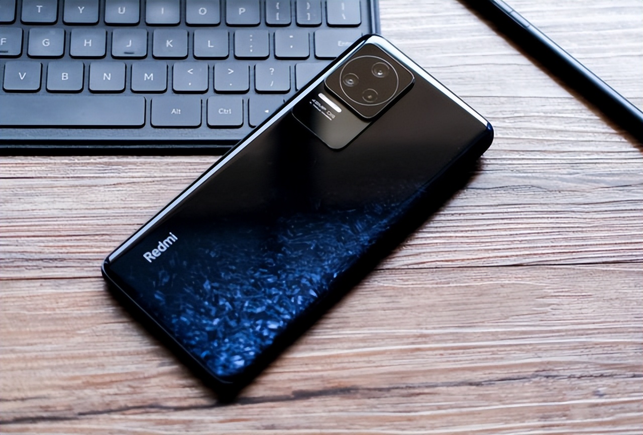 小米手机现在最值得入手的手机,目前最值得买的三款小米手机