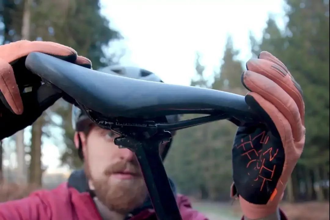 怎么选择自行车坐垫,自行车坐垫哪种比较好一点