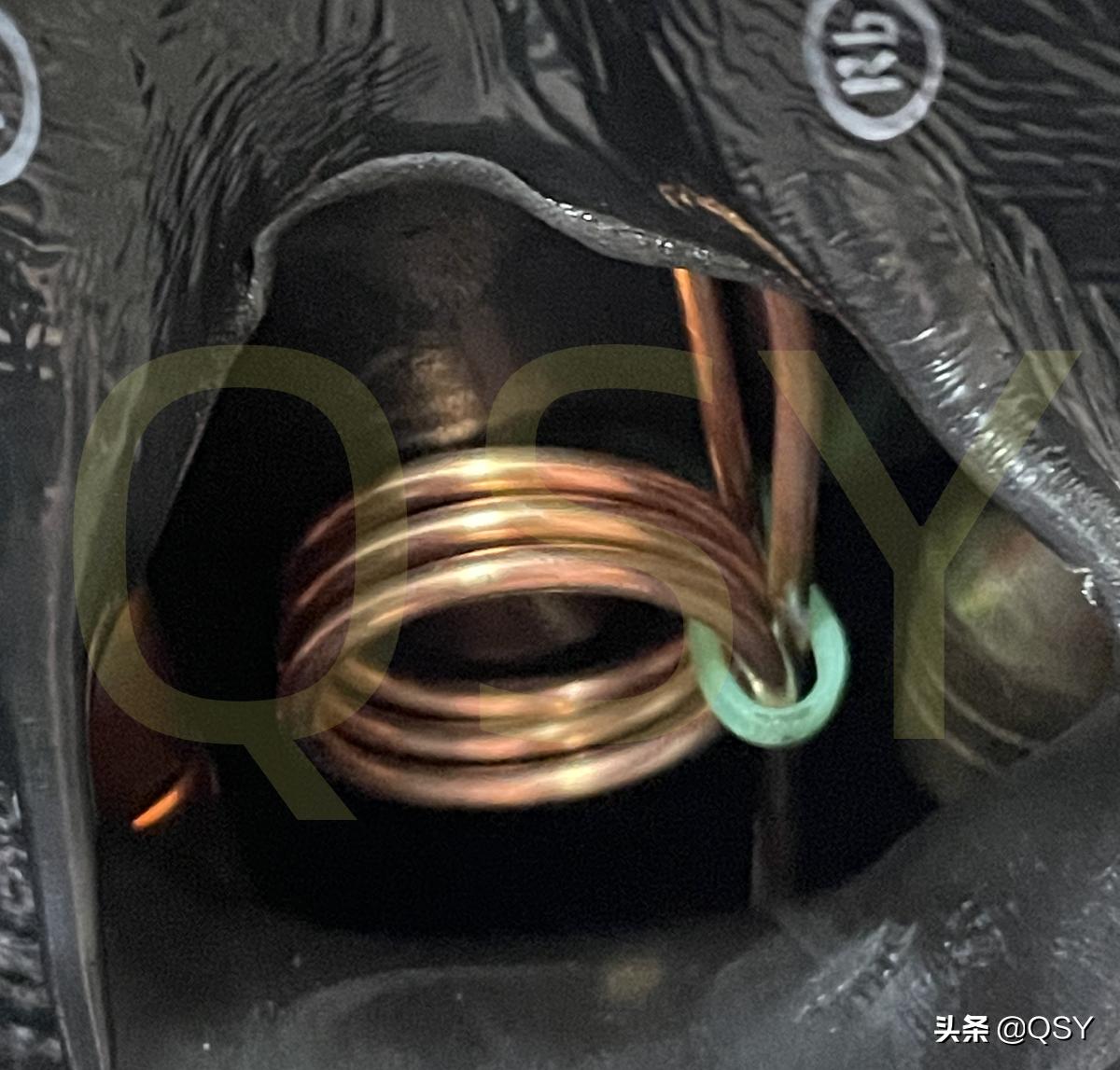 格力两匹云颜空调拆机对比,格力空调云恬1.5匹一级变频空调