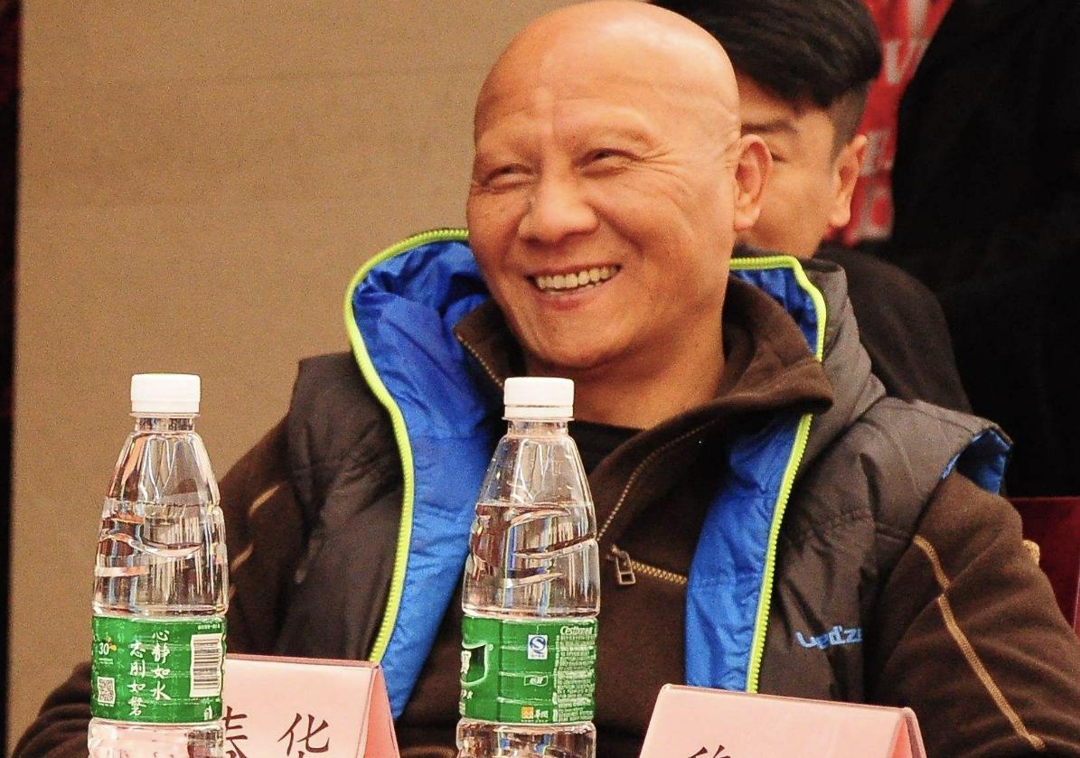 原来吴京真没吹牛！李连杰出脚就是杀人技，计春华：我抗不住一脚