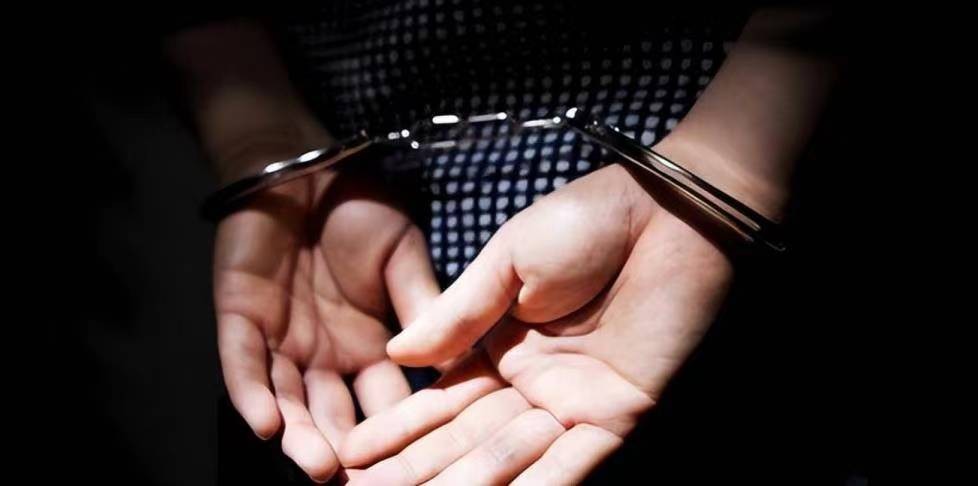 山城剿匪记刘三姐被枪决,刘三姐1980