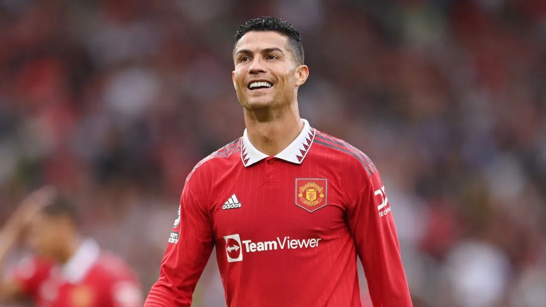 金球奖本泽马颁奖片段,本泽马获得金球