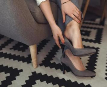 平底鞋对脚好吗,平底鞋软底不累脚透气性