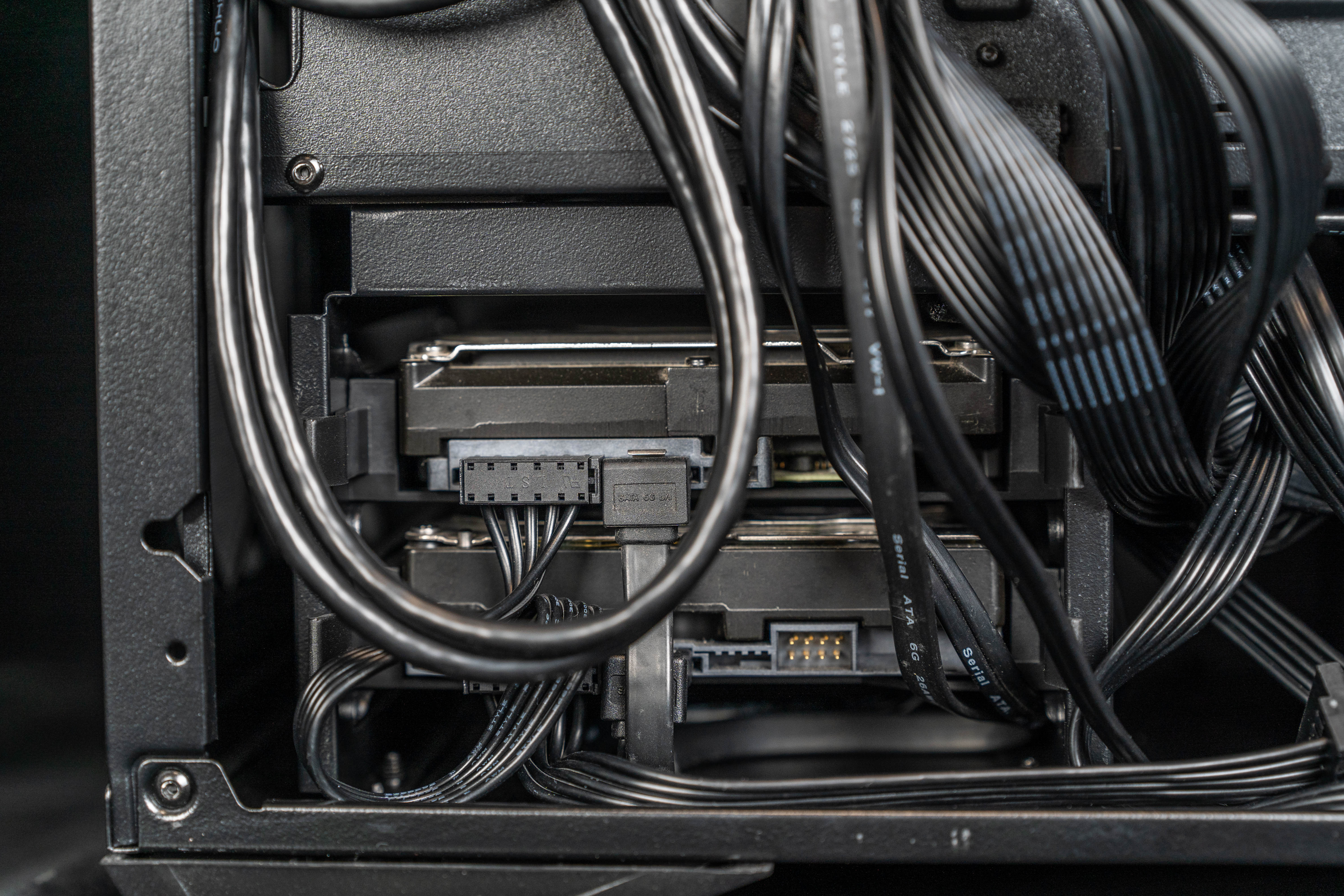 选对的不选贵的投其所好,amd最好看的主机