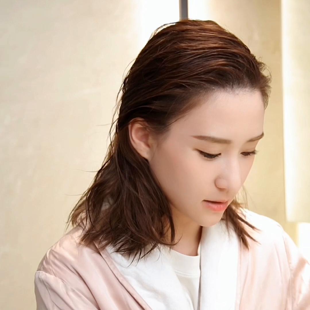 夏天选一款好闻的水果来洗头放松吧！奇异果🥝or苹果🍎？...