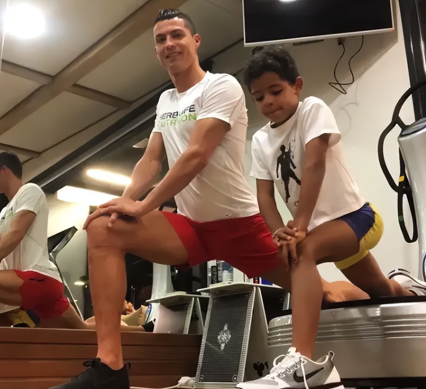 c罗12岁有多高,c罗12岁的儿子多高