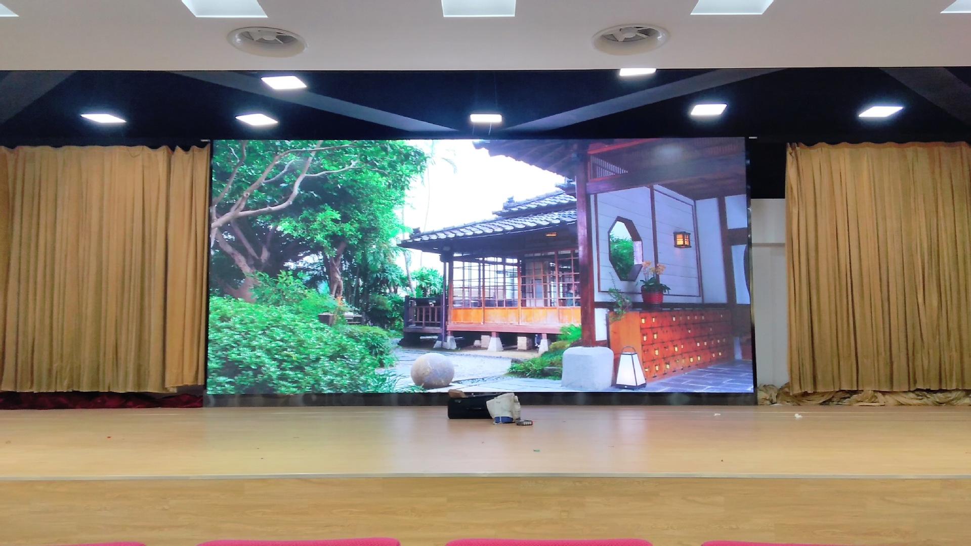 小间距微间距全彩led显示屏,三思小间距led显示屏方案