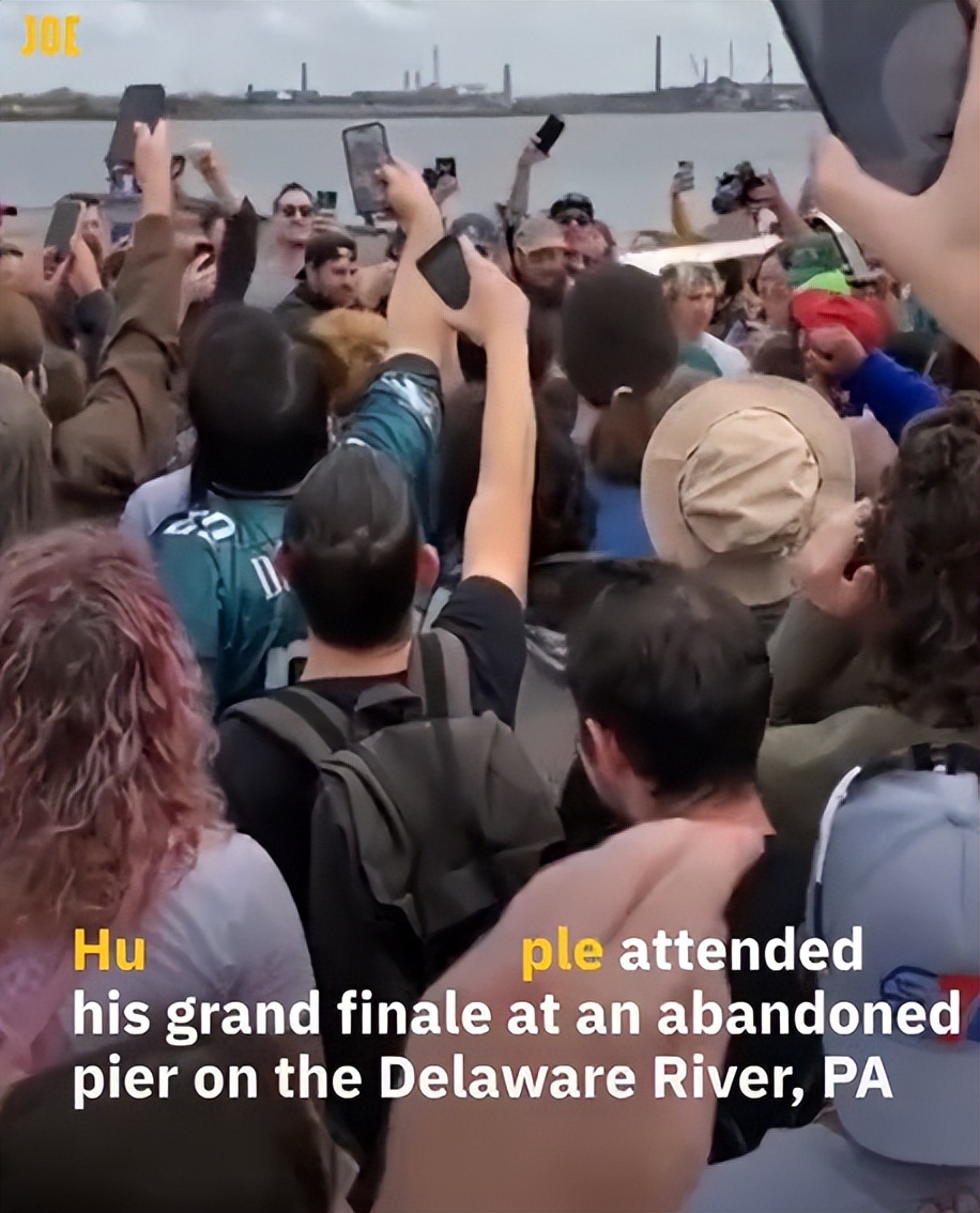 为拯救世界，美国帅哥决定狂吃40只鸡！全城500人现场围观加油