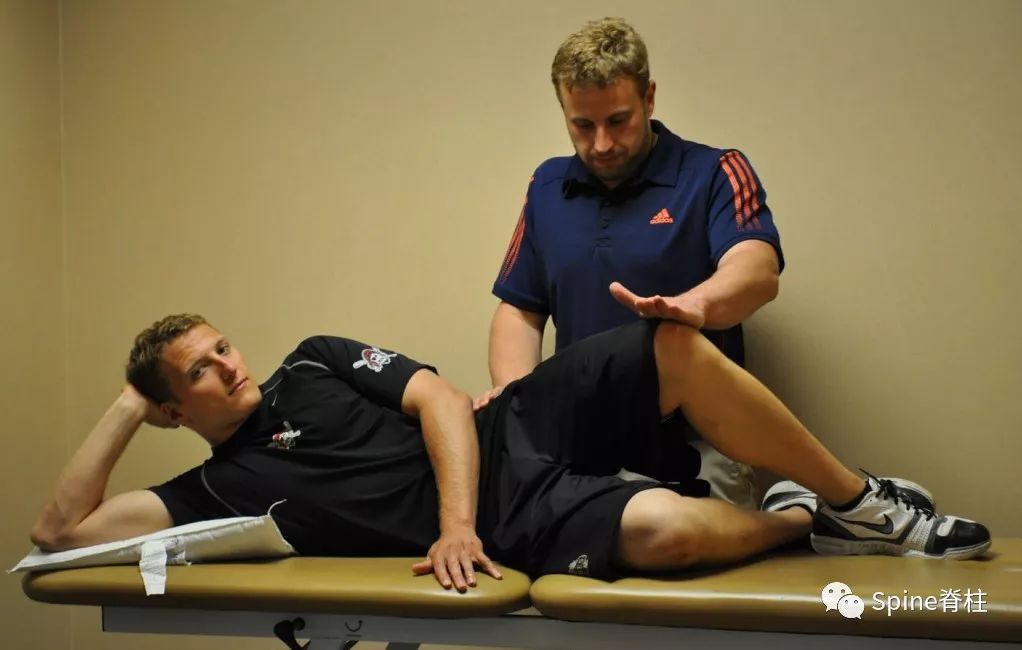 腰椎间盘突出下肢放射痛严重吗,下肢放射疼痛是间断性严重吗