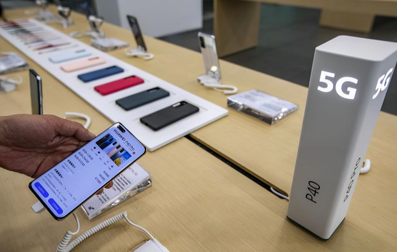 手机专卖店和体验店买手机靠谱吗,网上手机和实体店手机质量一样吗