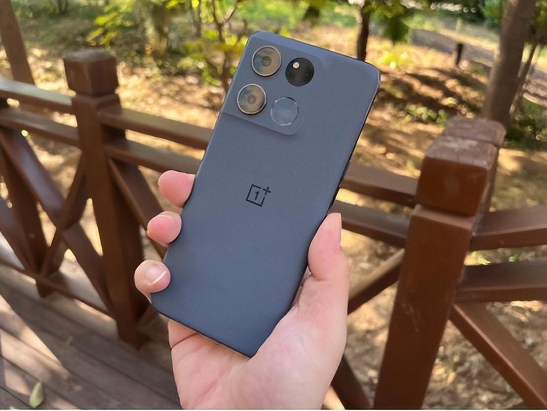 目前最不建议入手的三款游戏手机,最适合入手的三款游戏手机