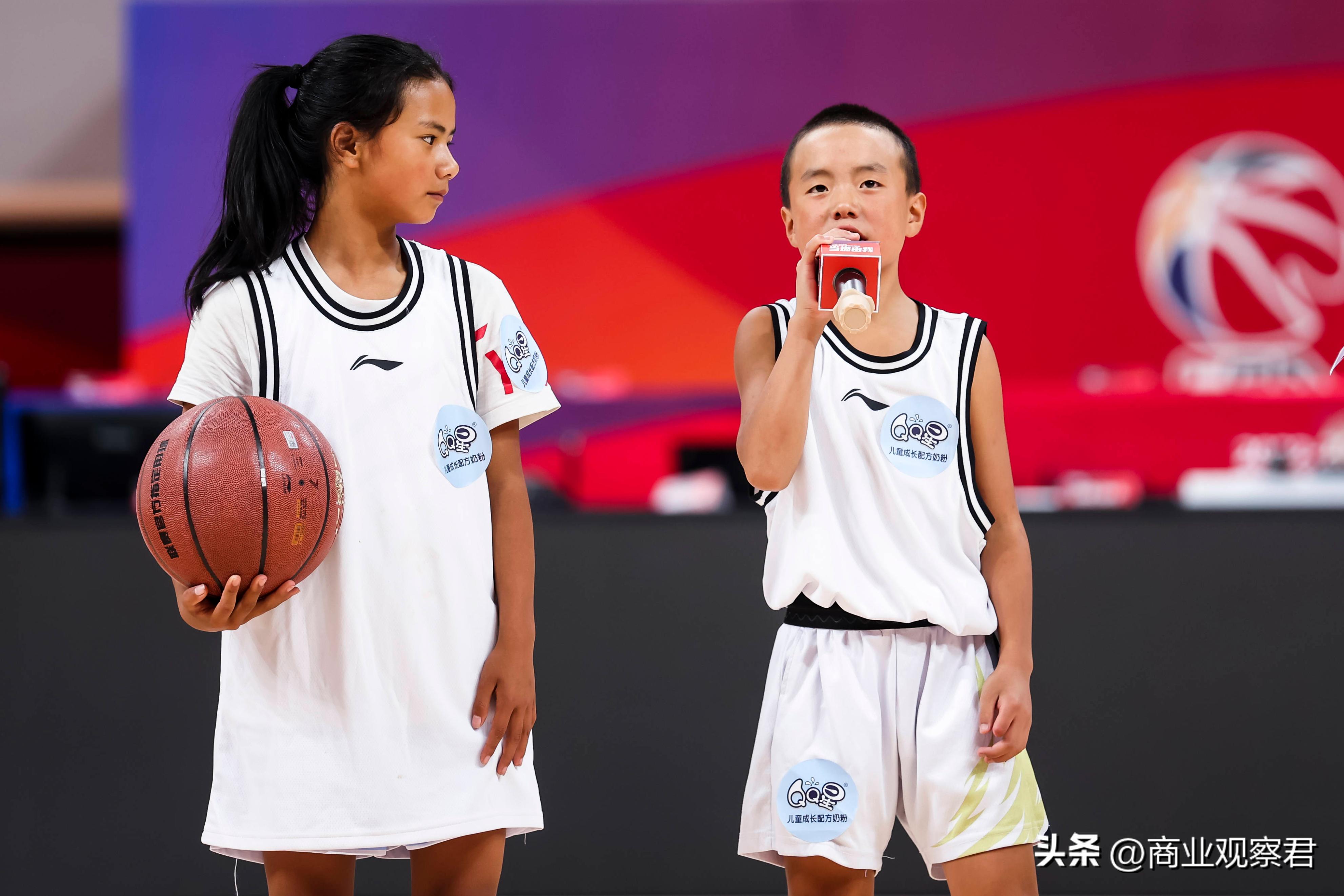 QQ星奶粉助力凉山黑鹰登上CBA揭幕战，开启梦想“新赛季”