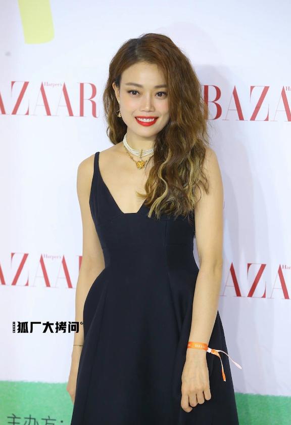 50岁女人不衰老的秘诀,50岁冻龄女人的保养