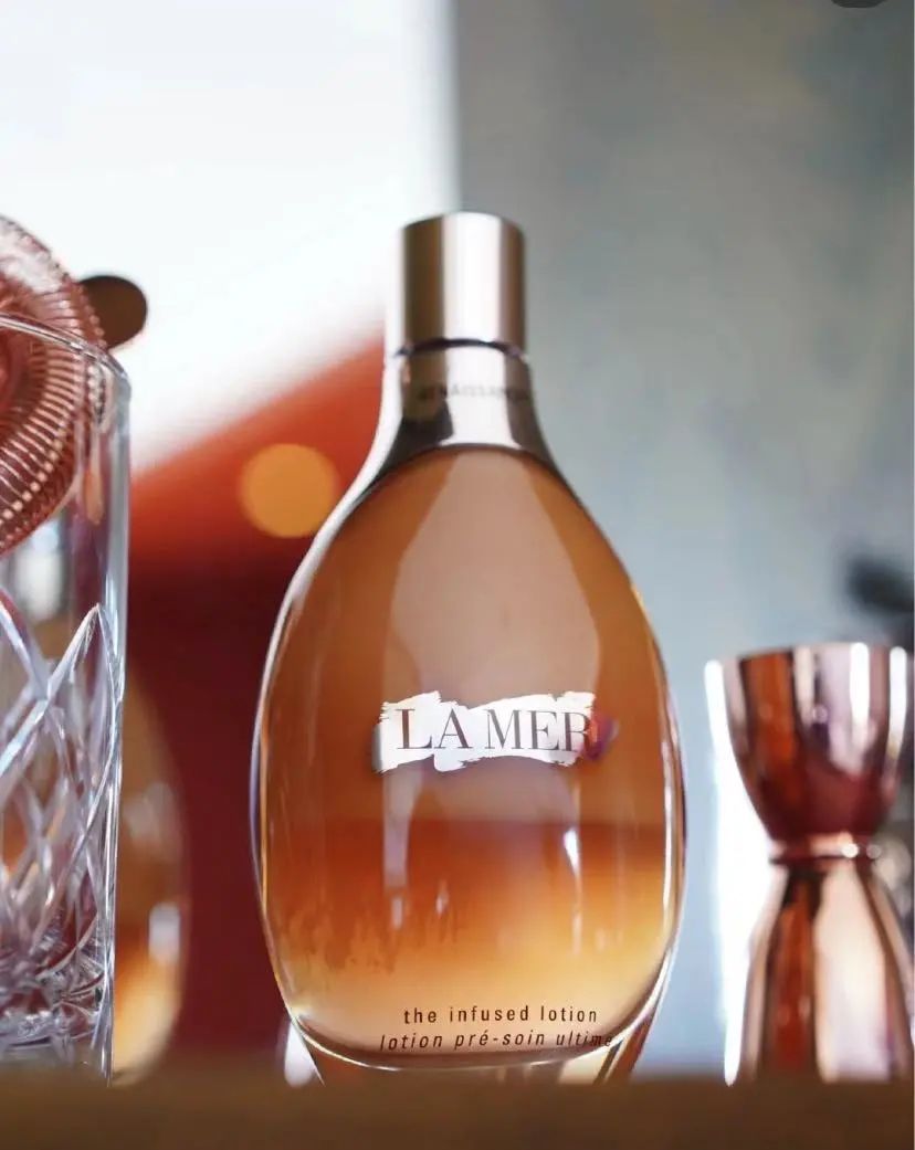 lamer海蓝之谜鎏金精华水,海蓝之谜lamer鎏金焕颜修护精华露