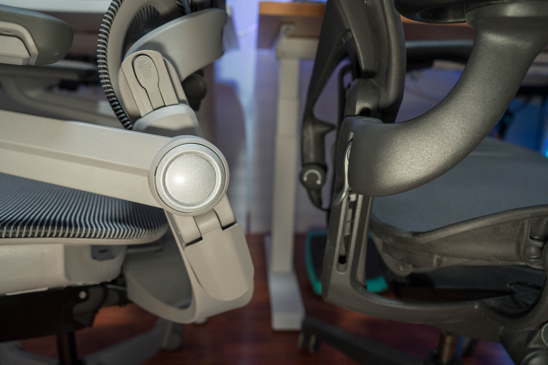 乱七八糟的电脑桌,笔记本电脑桌桌椅