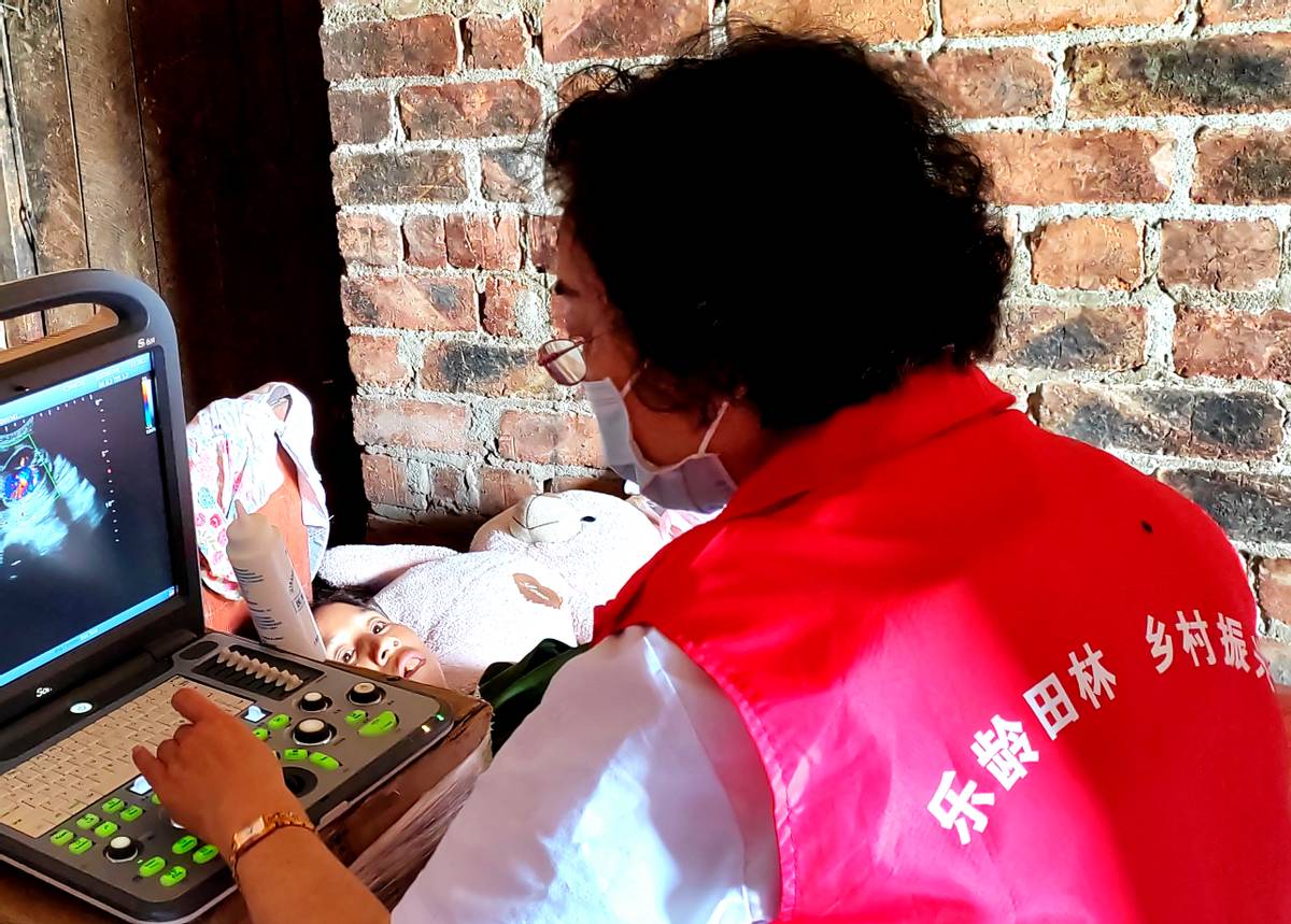 银龄支医为田林妇儿健康保驾护航