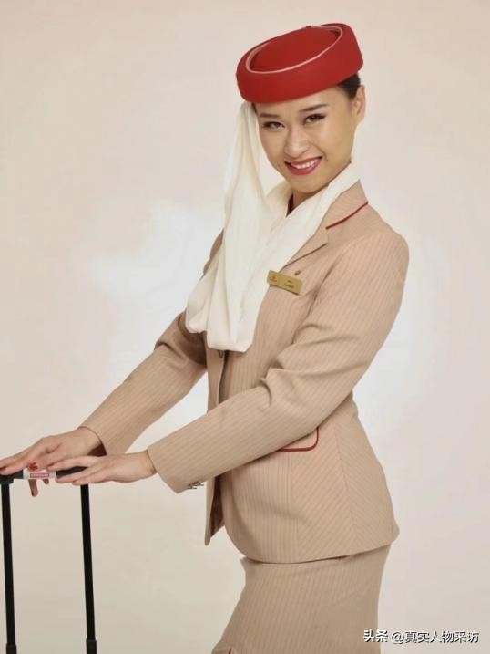 我，做3年空姐，靠6种流利外语出入欧洲宫廷，梦想建立商业帝国