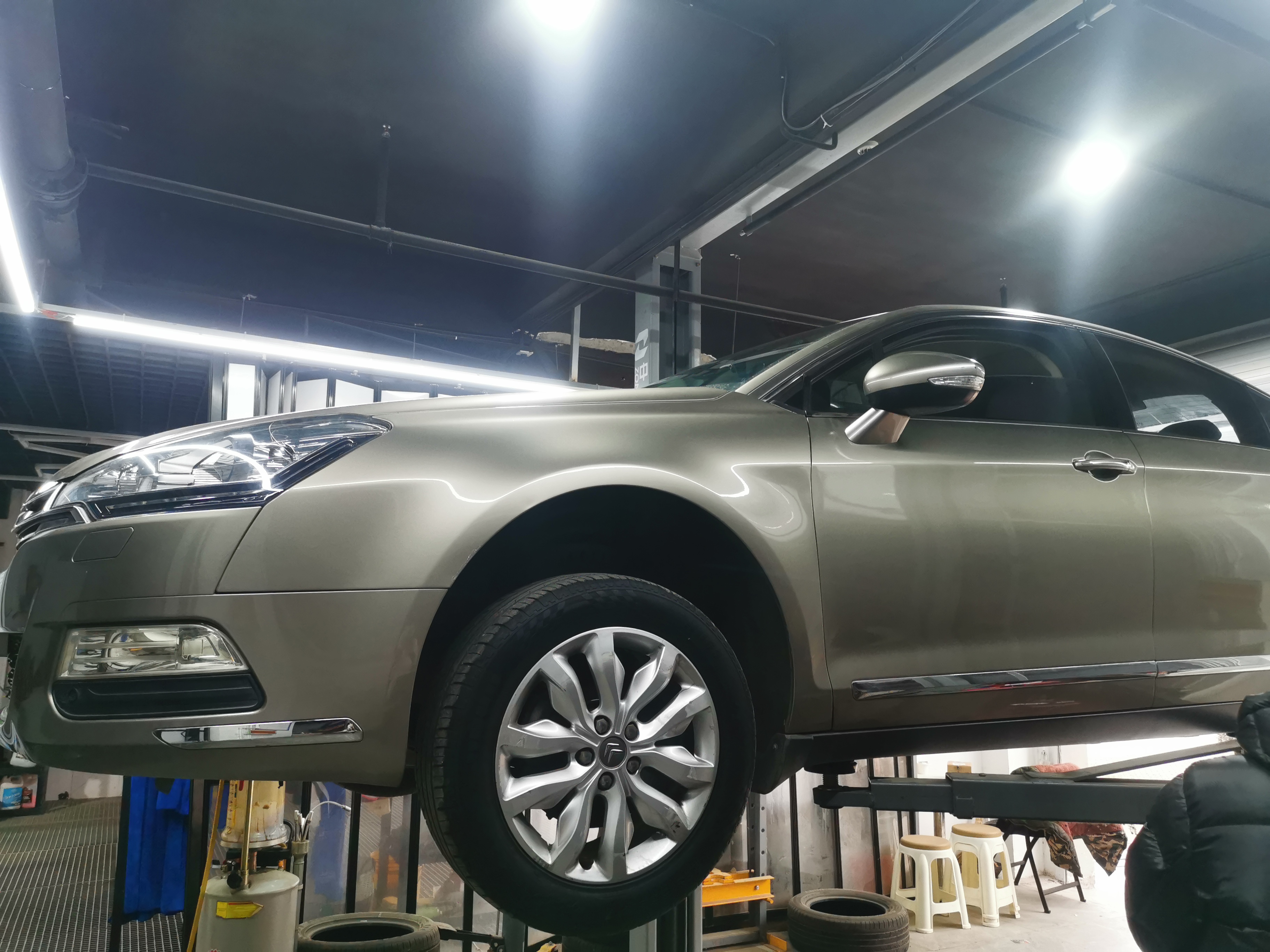 5000公里库存车雪铁龙c5,14款雪铁龙c5整车翻新