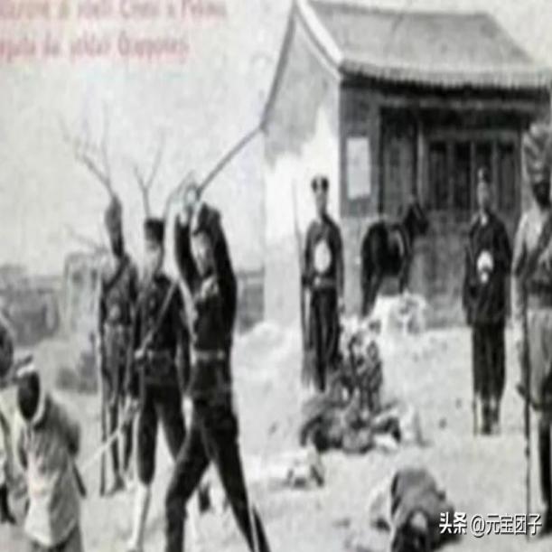 女子为活命，脱下衣服让日本人拍摄，被*辱侮**致死,2