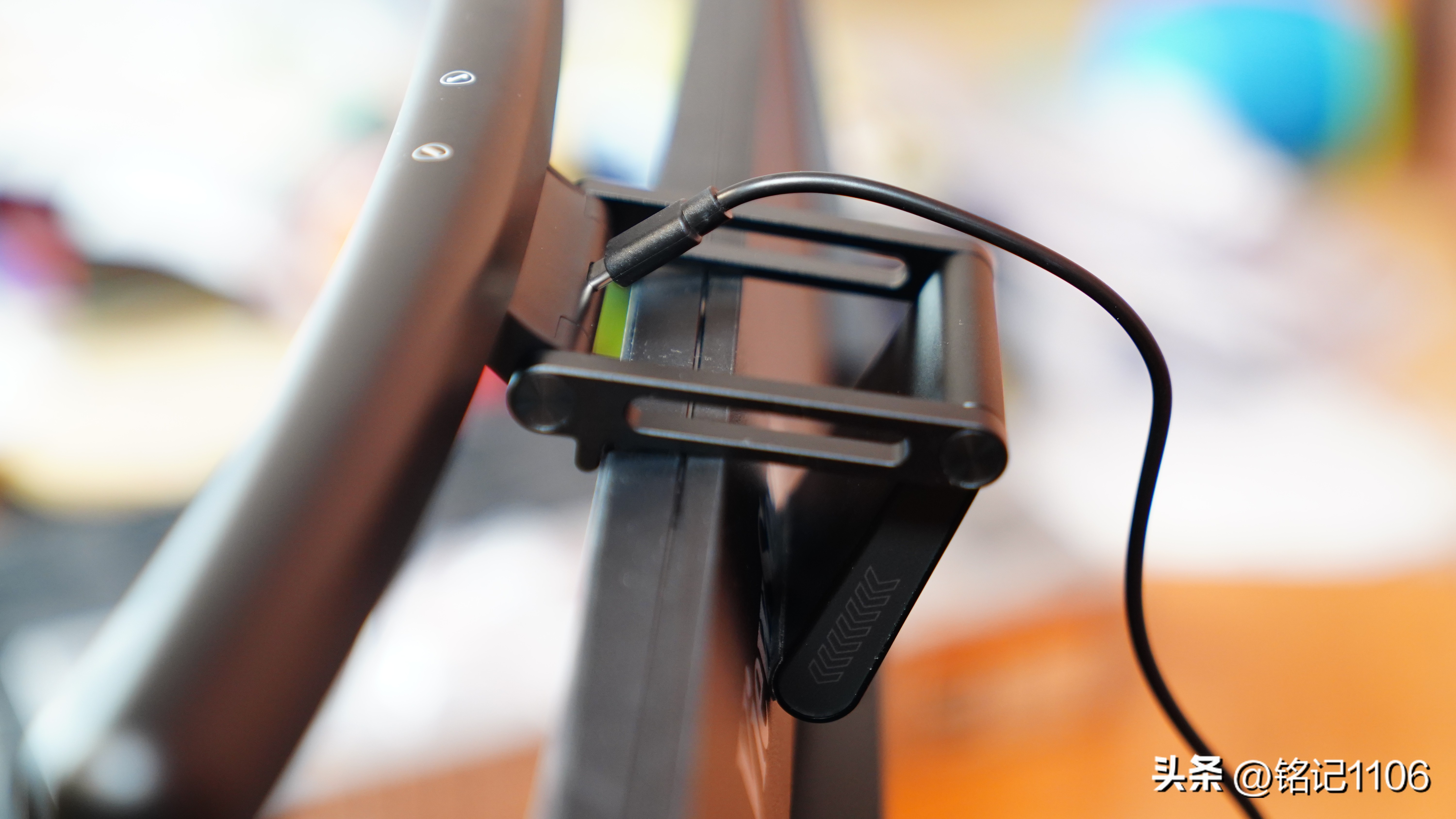 vfz屏幕挂灯aoc能用嘛,vfz曲面屏幕挂灯到底好不好