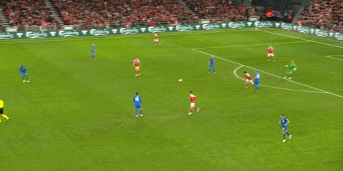 哈兰德和霍伊伦谁强,赫伊伦德哈兰德