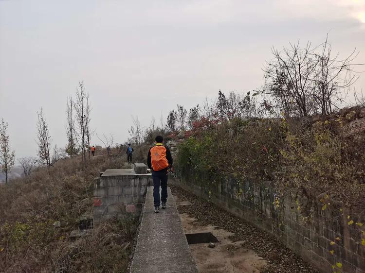 绝壁大梯白云寺,徒步白云寺