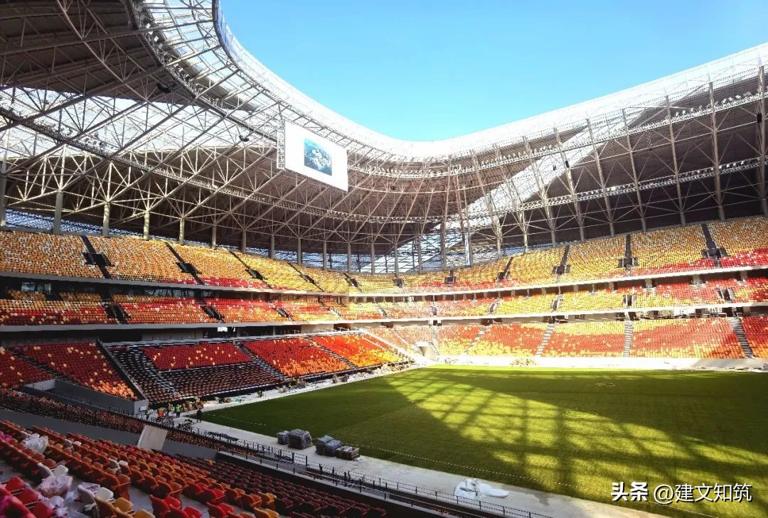 重庆龙兴体育场足球场,成都龙兴足球场