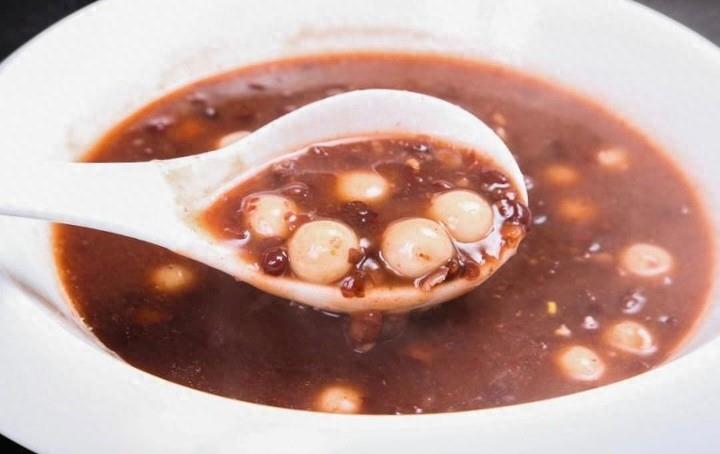 女性雌激素缺少身体出现什么症状,哪些现象说明雌激素低