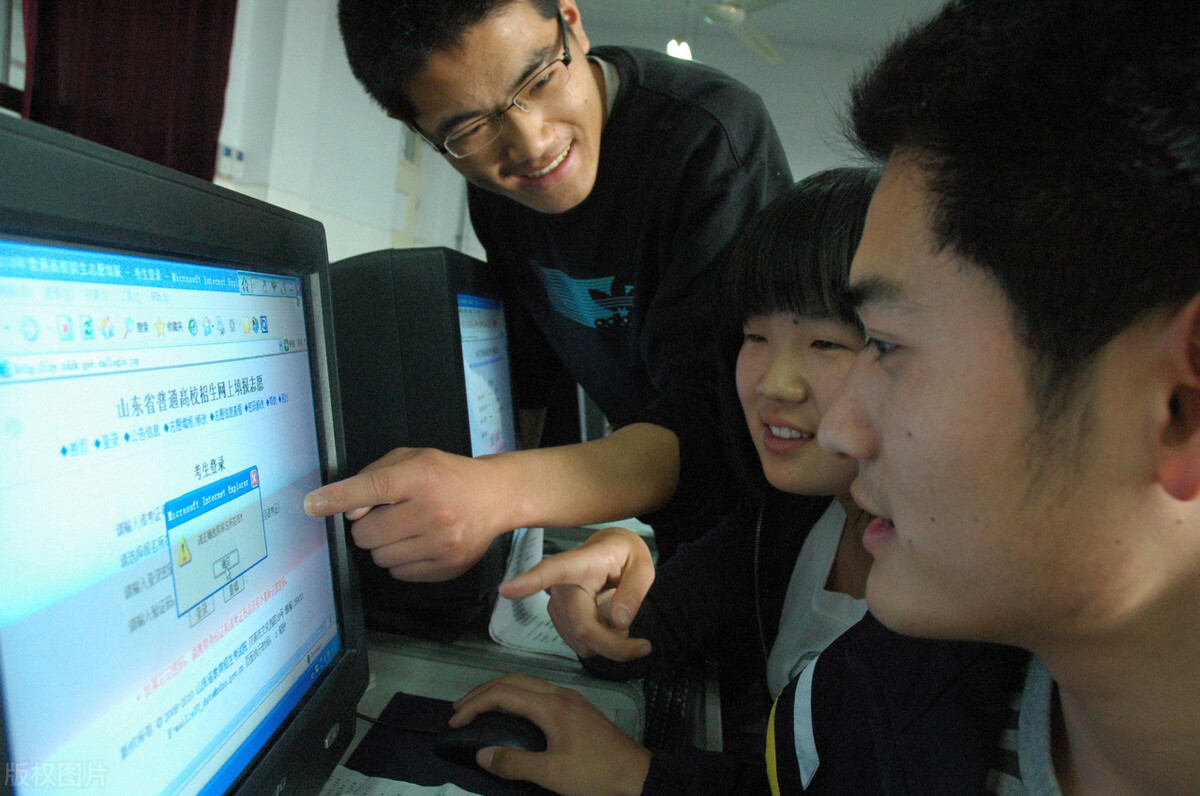 理科生去上海立信学什么专业,女生文科刚超本科线20分