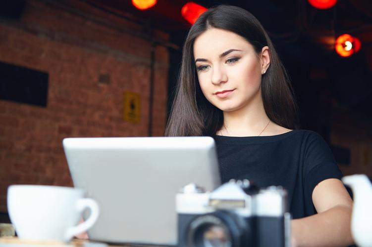 强直性脊柱炎健康科普,强直性脊柱炎用中医好还是西医好