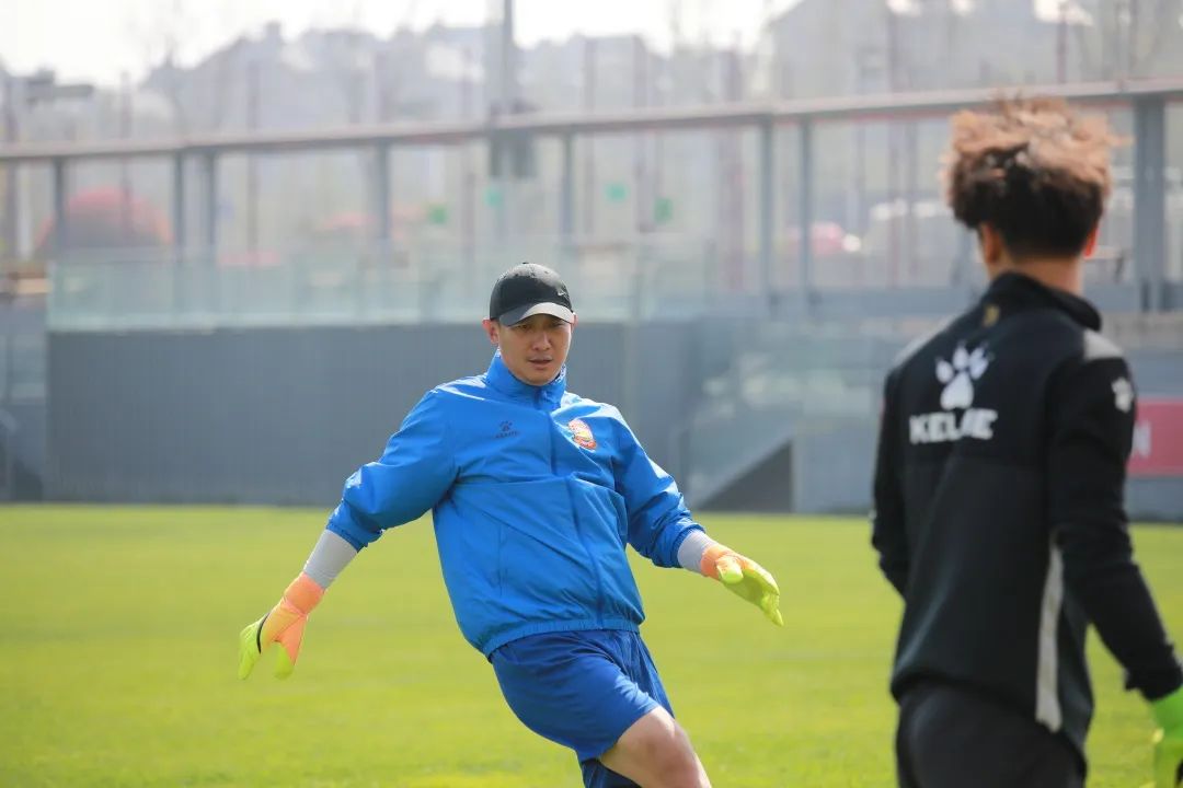 青岛西海岸足球俱乐部基地,青岛青春岛足球俱乐部有限公司