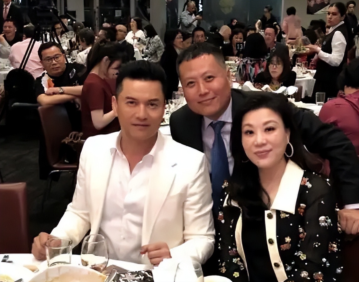 傍富婆的男星,13位娶到富婆的男星