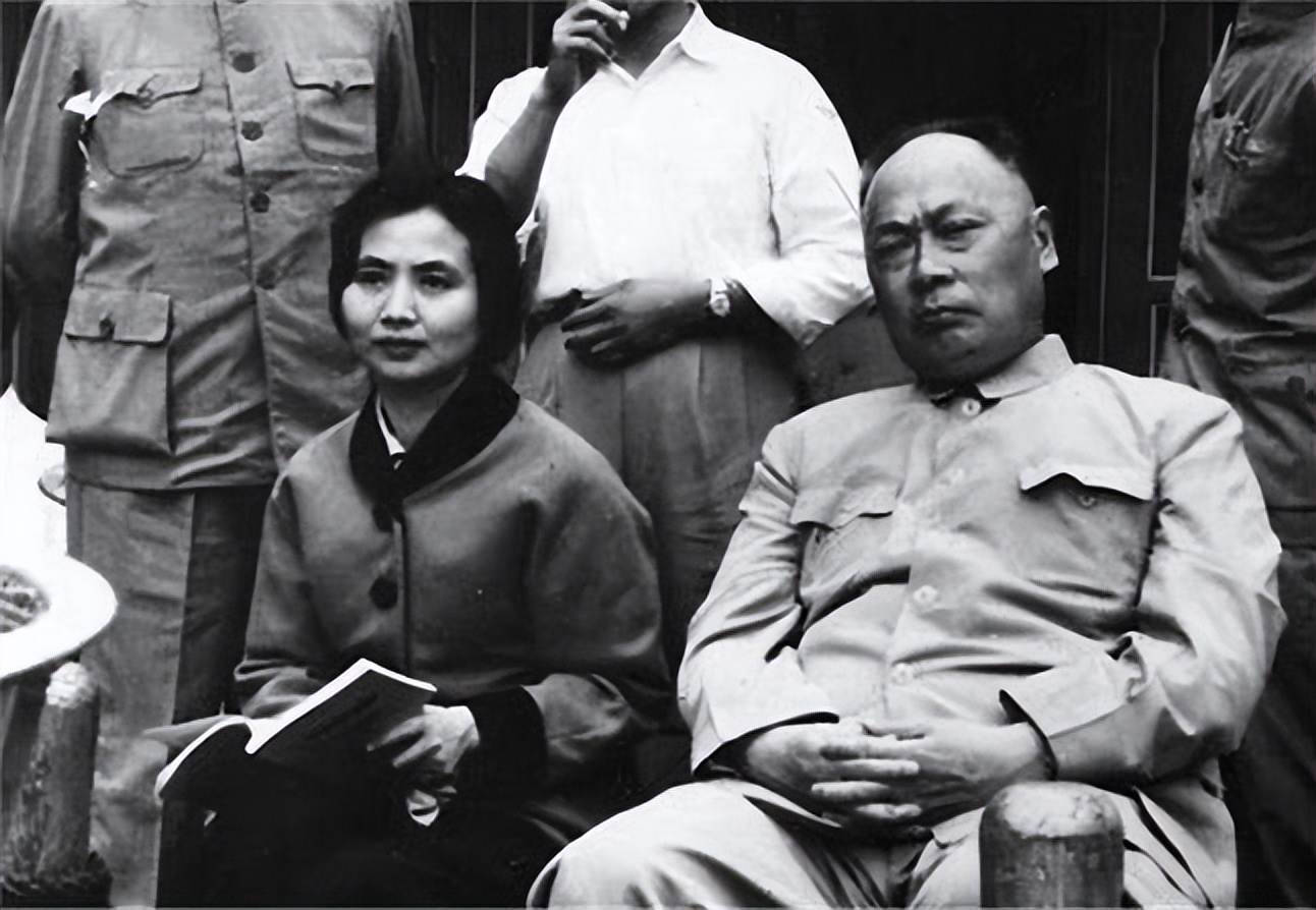 新中国成立后，毛主席只参加过3人的追悼会，他们有何特别之处？