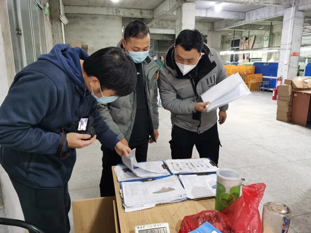 广州荔湾区假冒名牌鞋查处,山寨名牌鞋查获