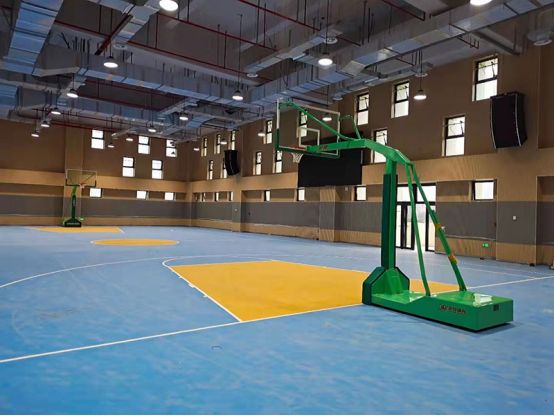 漫动座体育——引领中国体育地面材料的创新者