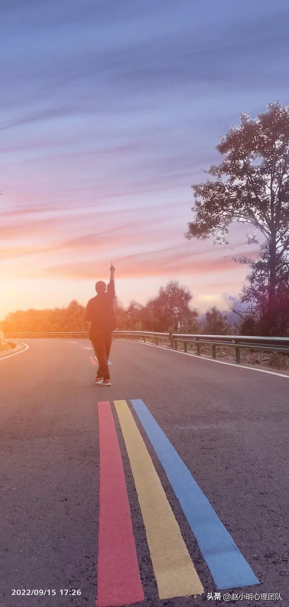 如果头疼颈椎疼胃疼怎么办呀,颈椎下方脊椎疼头疼