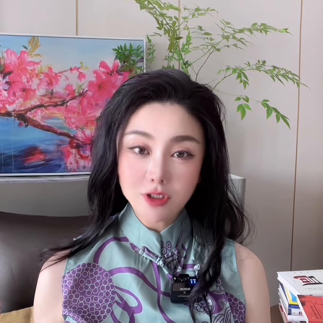 感情中太卑微的女生,在感情里卑微的女孩子怎么办