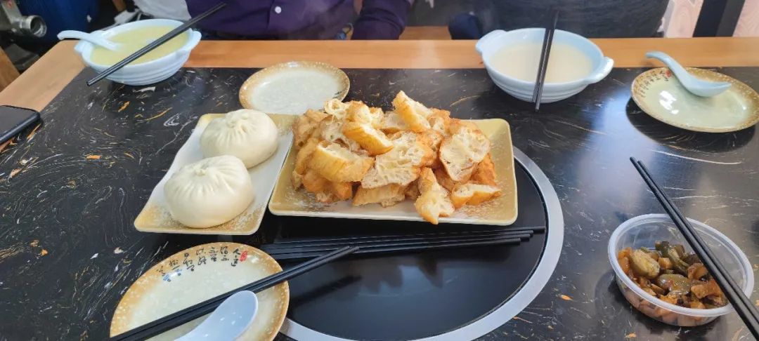 迪拜的富人区捡垃圾,迪拜可以捡垃圾吗