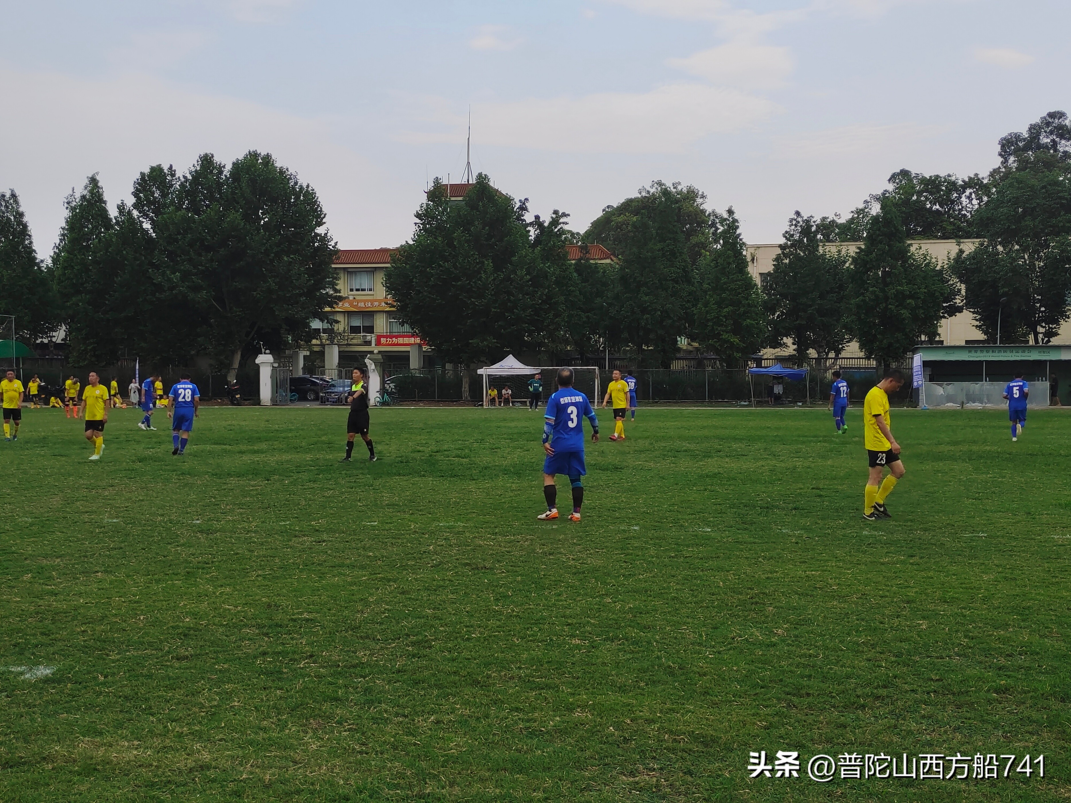 海联学院足球队,海联篮球队