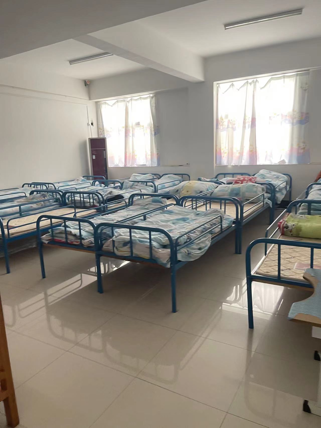 开展暑假公益活动，蚌埠第三实验学校孩子们走进阳光儿童康复中心