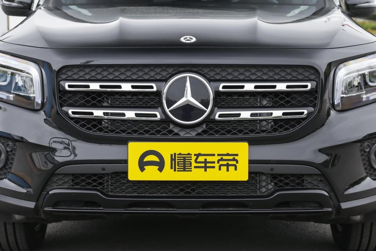 路虎发现运动版和奔驰glc260对比,路虎发现运动和奔驰glb对比图