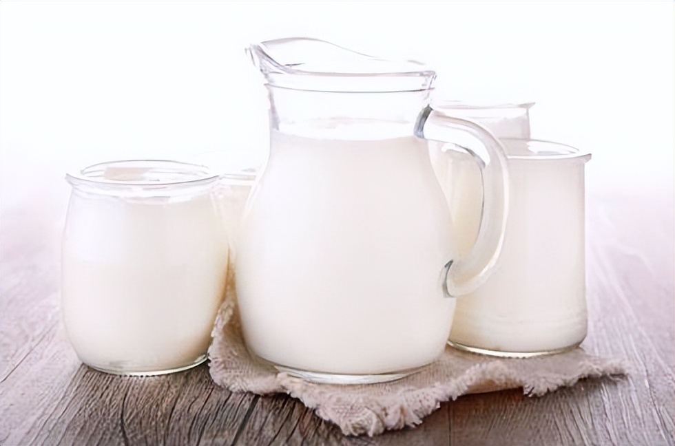 喝牛奶会得肝癌乳腺癌吗,喝牛奶会导致乳腺癌和肝癌吗