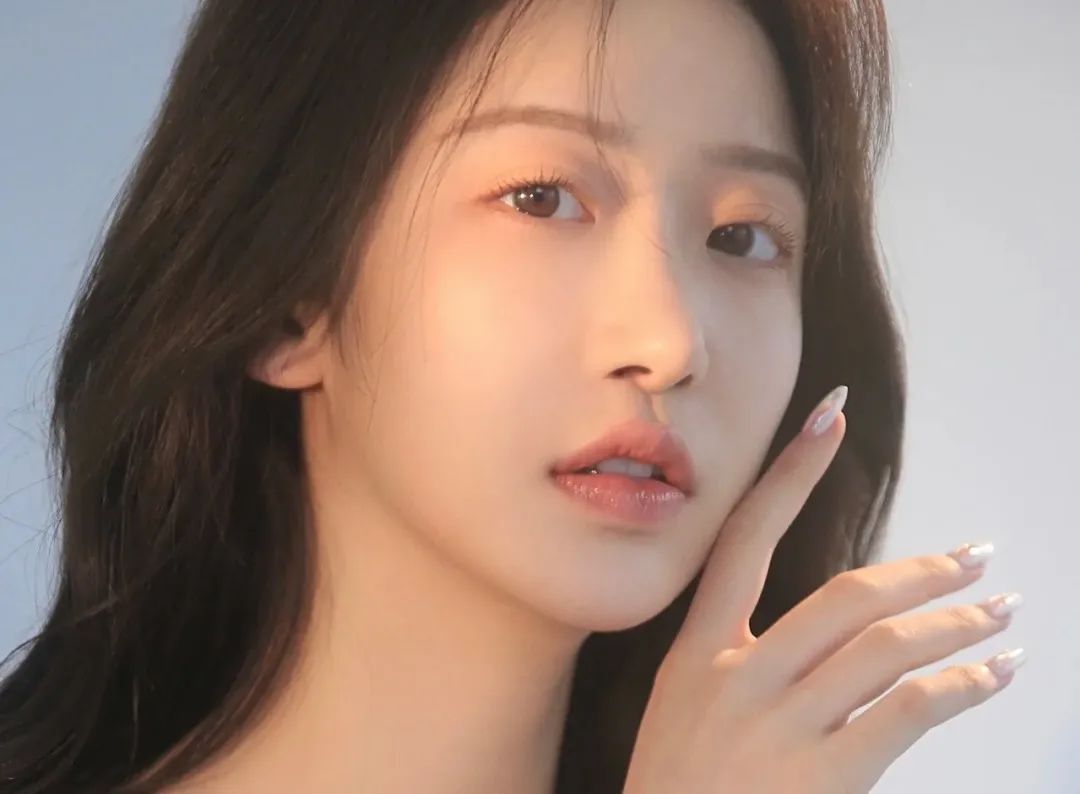 雅诗兰黛第二代粉水适合什么皮肤,雅诗兰黛大粉水适合哪个年龄段