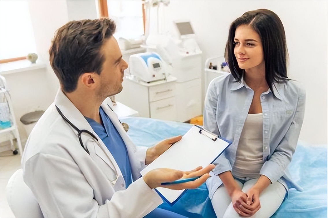 女性有异味发臭怎么回事,女性有异味发臭是什么原因引起的